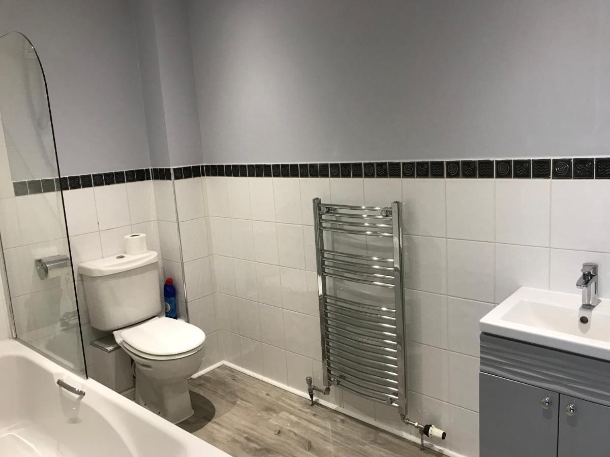 Flat Five, 212 Eaglesham Road, East Kilbride, Glasgow Ngoại thất bức ảnh